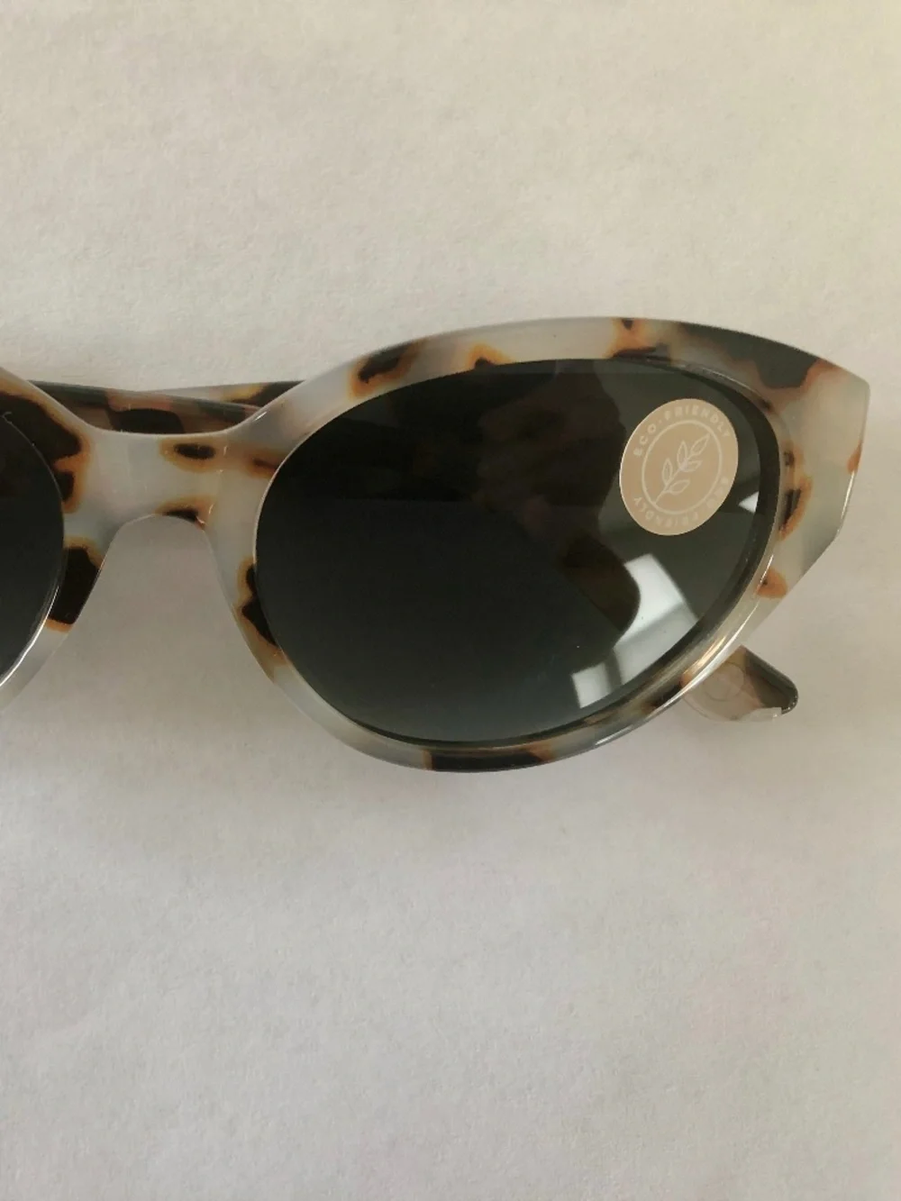 New‎ Peepers Oval Cat-Eye Chai Tortoise UV400 Polarized Sunglasses